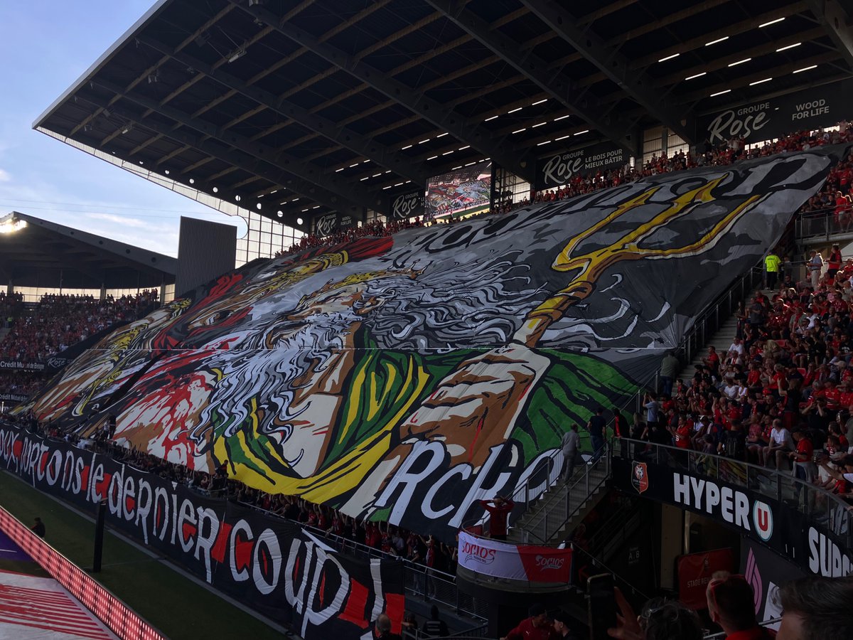 RAutrement's tweet image. #rennes, #srfc,#nantes : incroyable tifo au Roazhon park