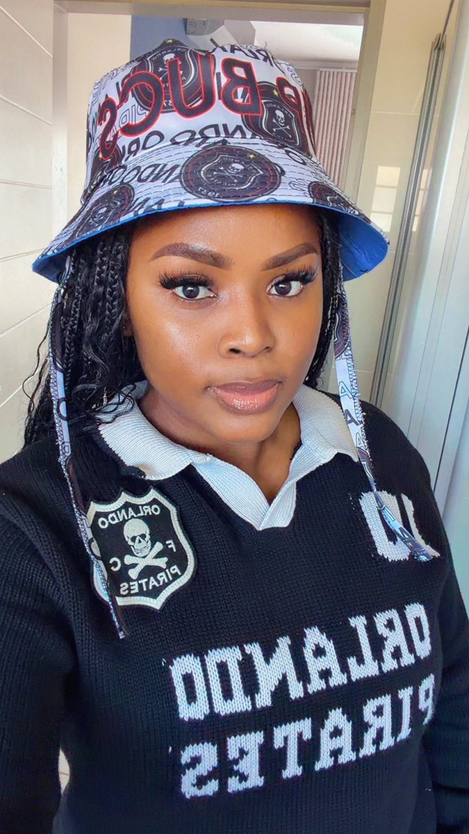 Nsikelelo6's tweet photo. Once and Always @orlandopirates #UptheBucs  #SowetoDerby https://t.co/ZdK9yrnXq5