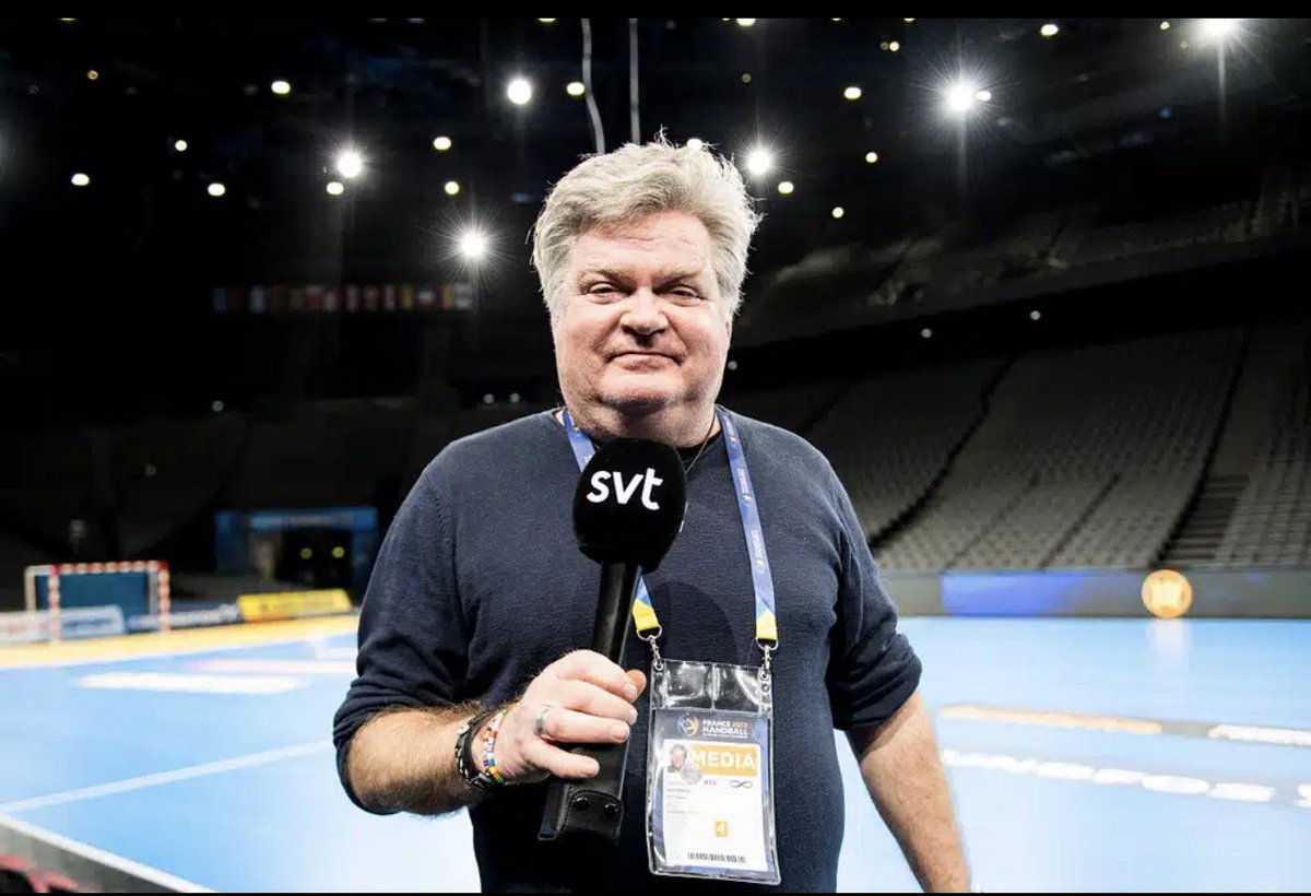 Ekwall's tweet photo. Väldigt tråkiga nyheter: Pelle Nyström har lämnat oss.
Han var den finaste av kollegor, trots att vi var ”konkurrenter” på den tiden.
Snäll, älskvärd, hjälpsam. Som han själv kunde ha sagt i sina klassiska tre-ords-beskrivningar.
Pelle blev 73 år. https://t.co/PfbYqJ8IBg