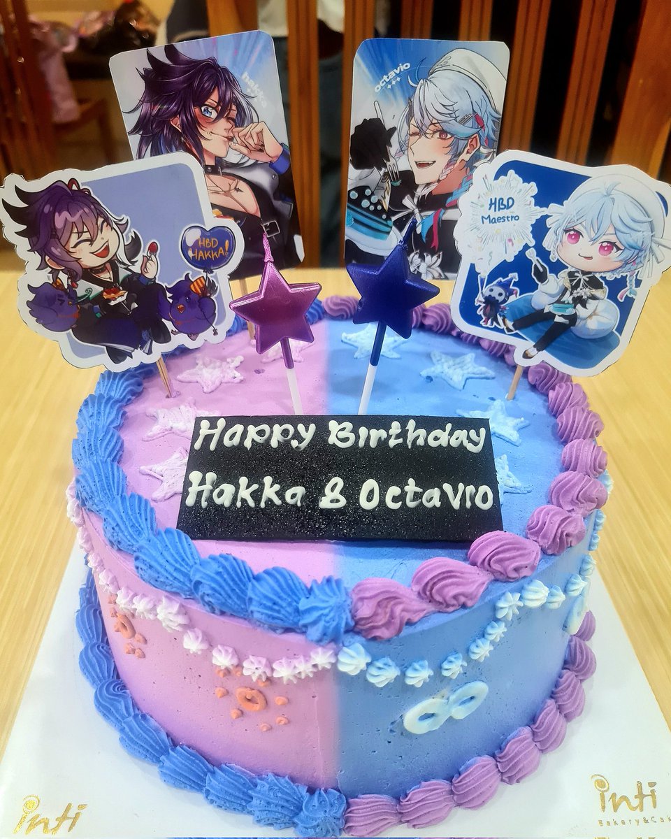 aquafarfalla's tweet photo. Anyways here's a closer look to the eternal sun cake!! Thank you @StarlghtGiftbox for organizing the birthday party!! 🫶♾️🔅💜💙✨
#EternalSunID2026 #HAKKABIRBDAY2026 #OctaBDAY2026 https://t.co/oZ8HASoXLX