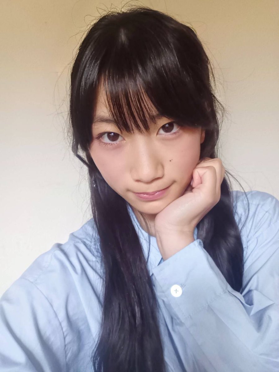 明日は月曜日！
お仕事とか学校頑張ろうね💪

#CHiCKちゃん #板花希音 #アイドル