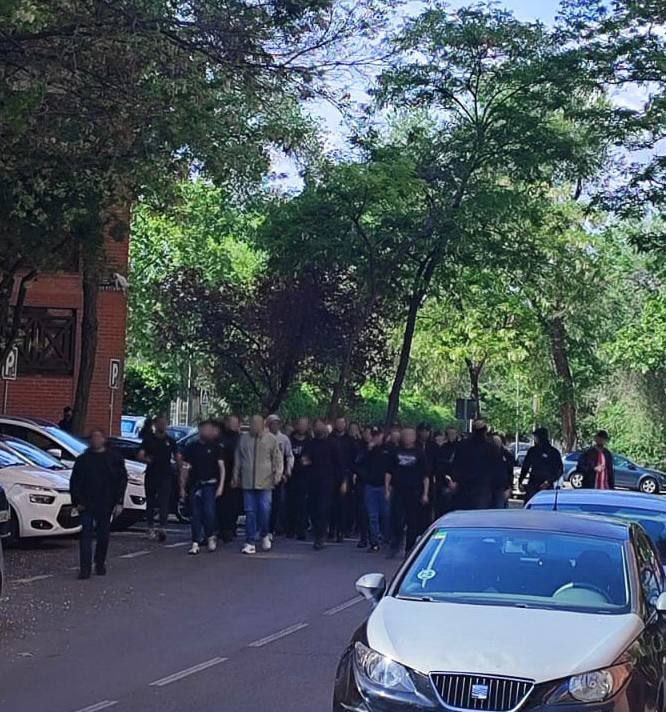 Herri Norte Taldea en Madrid.

Atlético de Madrid - Athletic Club
25/04/26.

Alrededor de 70 miembros de HNT, durante una hora, sin policía.
Info <a href="/hooliganscz1999/">Hooligans.cz Official</a>