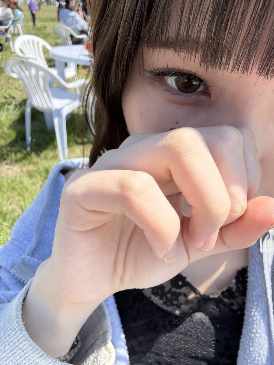 mnk_yz's tweet photo. アラバキ大満足すぎたなー、、おいしくる、NELKE、さとう。、関取花、優里くん、コレちゃん！最高すぎて満たされたーーー🎶 ごはんもいっぱいたべたよ https://t.co/tZpN7hVmY0