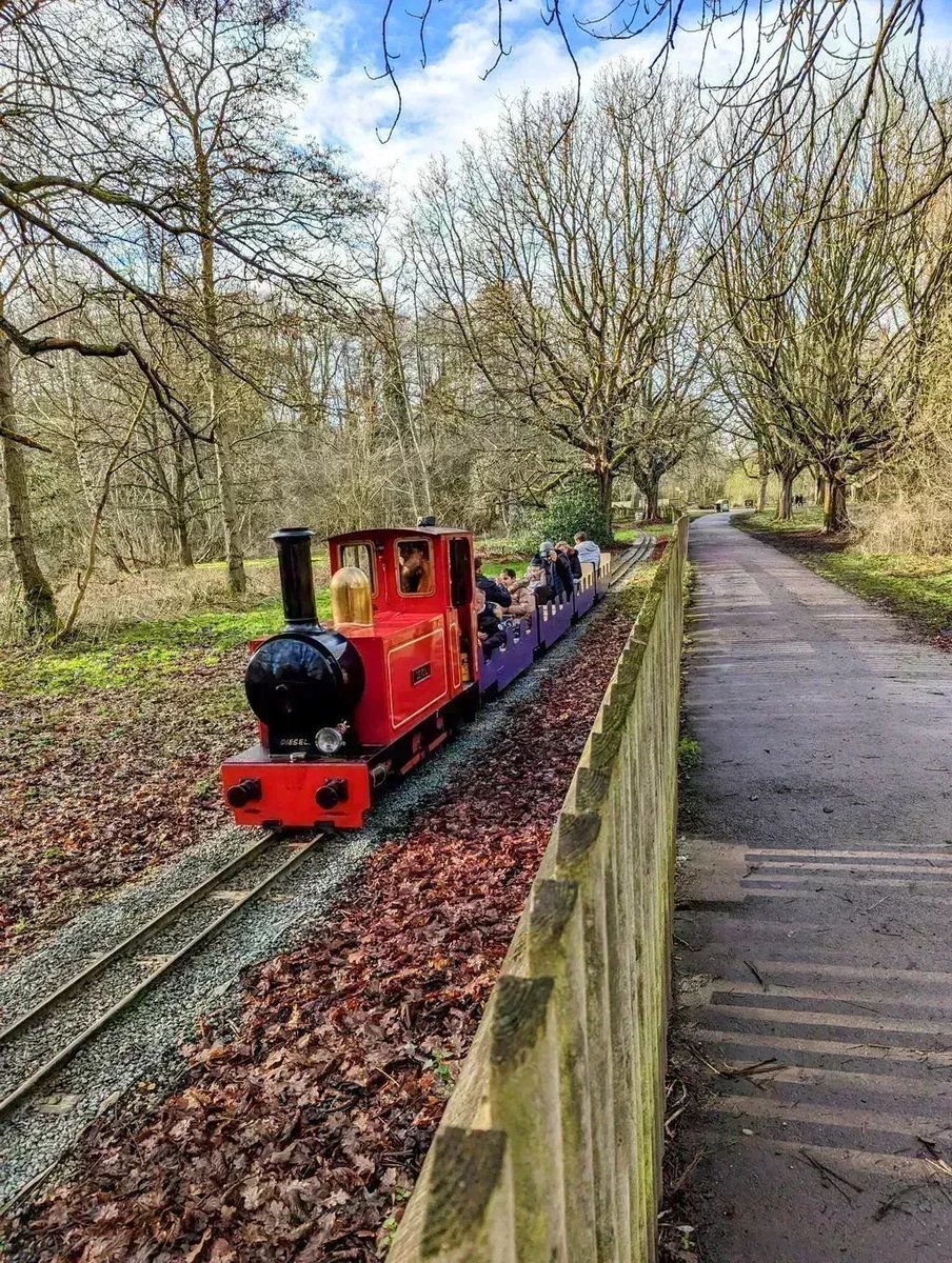 silverfox2's tweet image. Check out Watford Miniature Railway on @googlemaps 🗺️
Cassiobury Park, Watford WD1 7SL
buff.ly/r2nuH9X
#adventuretime #SupportLocalBusinesses
#HealthyLiving