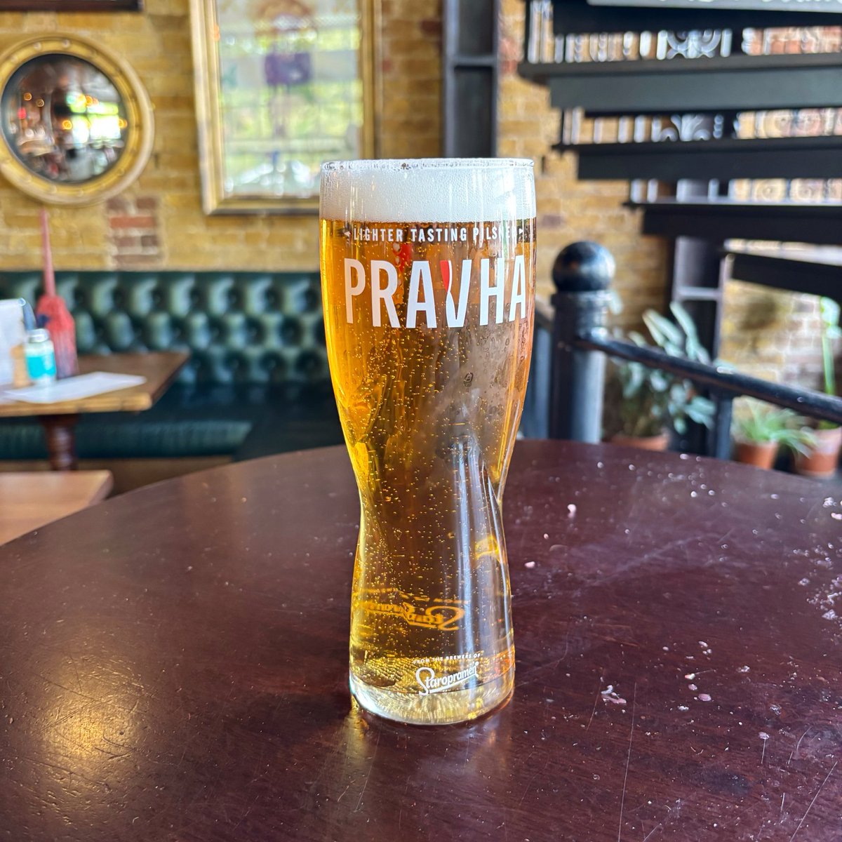 LondonPubMap's tweet image. A lunchtime leveller at The Cat &amp;amp; Mutton near London Fields in Hackney. #catandmutton #hackney