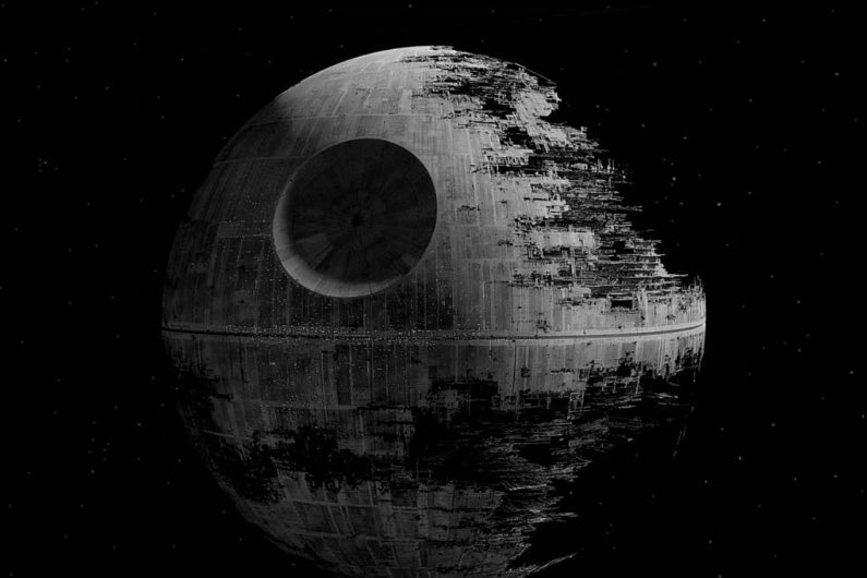 Echo_send's tweet photo. @GregoryMcFadden Entre le côté étoile noire quand il est ouvert et le côté Dark Vader fermé, je pense qu’il aurait pu tourner quelques scènes dans Star Wars. https://t.co/zbDxk8eeJb