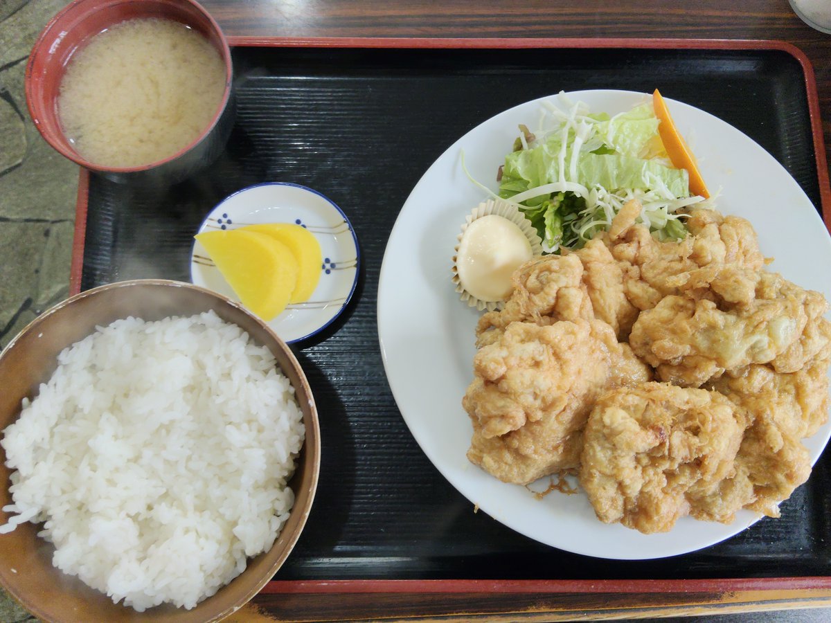 まお tweet media
