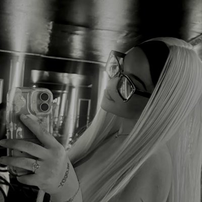 lilitucoco's tweet photo. #NewProfilePic https://t.co/IpF2kskonW