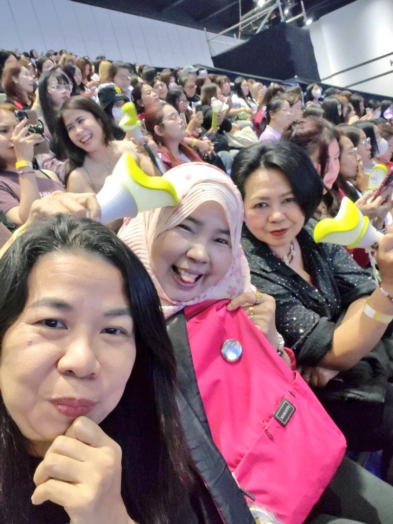 🌸☘️ซาเฟีย☘️ติ่งเฒ่าของพินนท์_แบมแบม_พี่หนึ่งETC tweet media