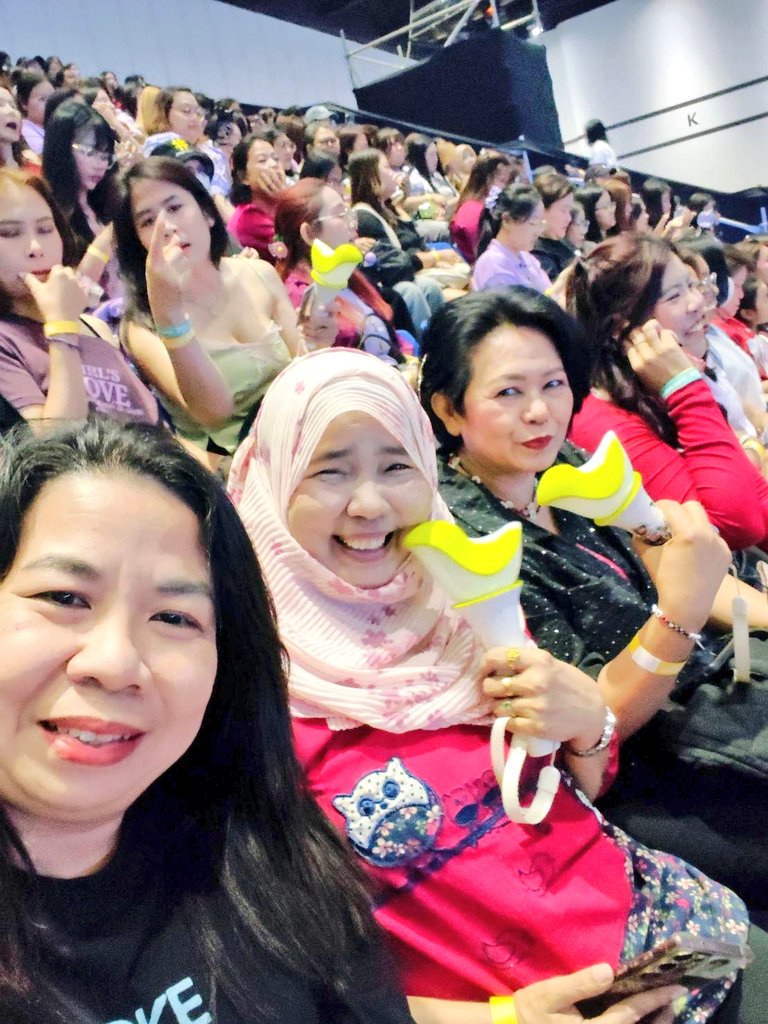 🌸☘️ซาเฟีย☘️ติ่งเฒ่าของพินนท์_แบมแบม_พี่หนึ่งETC tweet media