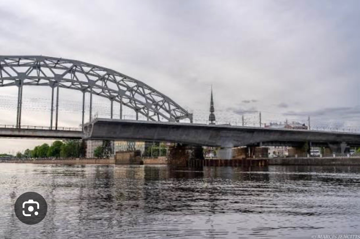 Heinrihs tweet media