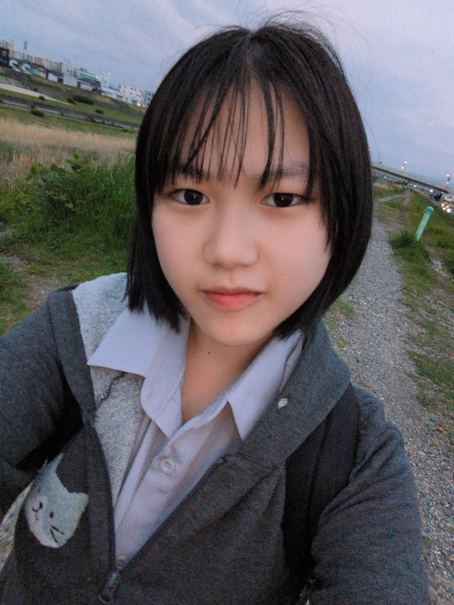 njs_mao's tweet image. まおだよ🍓
お疲れ様です☺️💕
今日は弟のダンスレッスンの付き添い行きました✊
その時にマックを食べたんだけどハッピーセットのおもちゃでシークレットが出ました✨
机に置いてみたんだけどすっごく視線を感じます😅

#ナナジェミ
#SJK