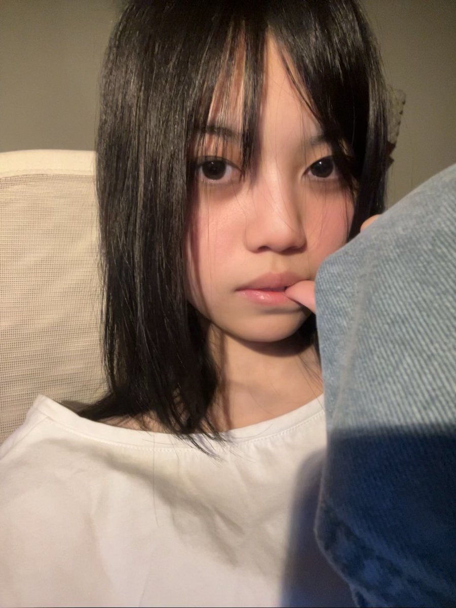 munchhici's tweet image. #hi #lawliet #gabut btw thats my knee