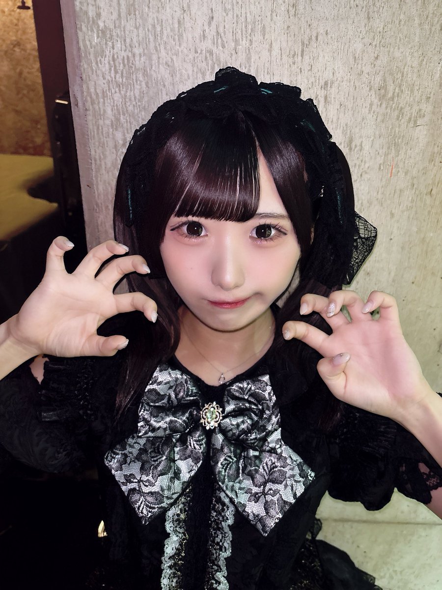 涼音りあ tweet media
