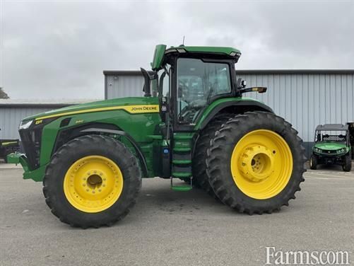 FarmsNews's tweet image. 2022 John Deere 8R 340 👇

MFWD front axle with suspension, guidance ready, 1000 rear PTO, duals rear tires, mid tire width, and more.

usfarmer.com/tractors/john-…

#ForSale @WestCentralEQ