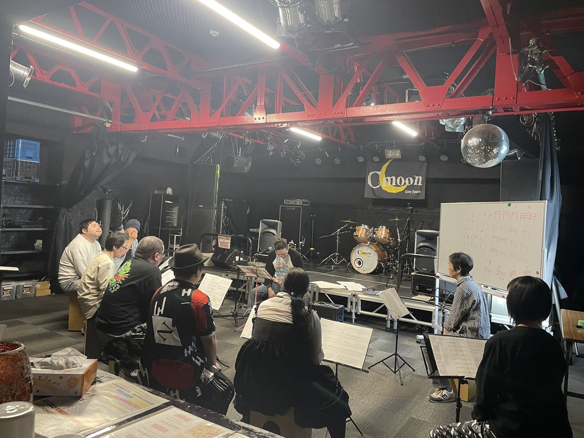 Live Space C-moon tweet media