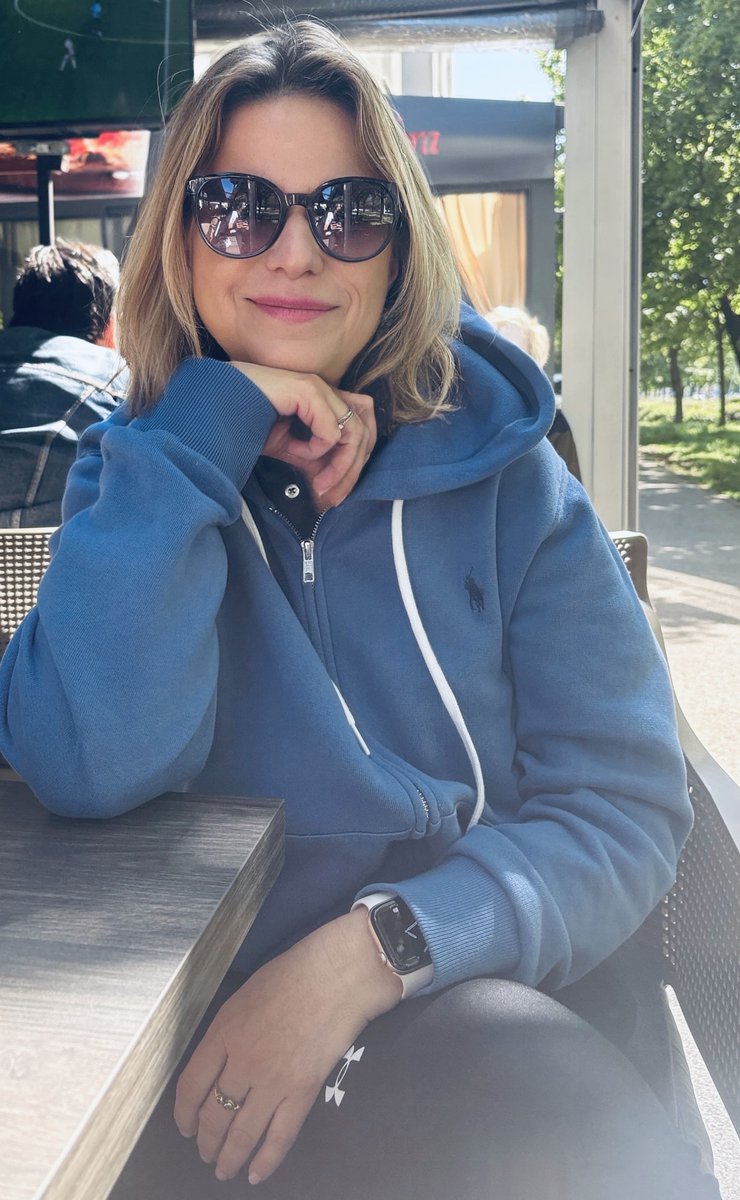 Anaplavablu's tweet image. Nedjelja.Vanillla💙Laganini. ☁️☕️ Bok svima! #nedjelja #chill