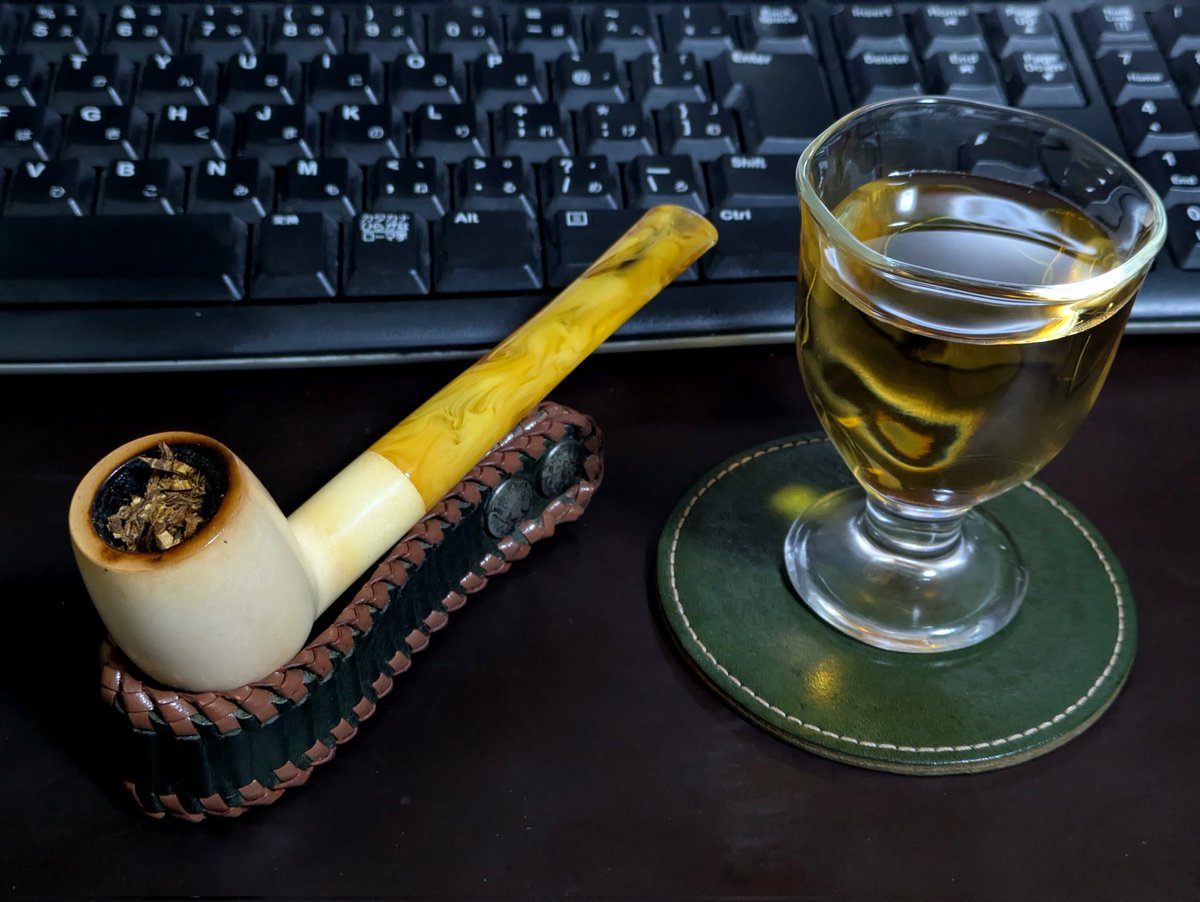 いつものセットを用意して今日も編集