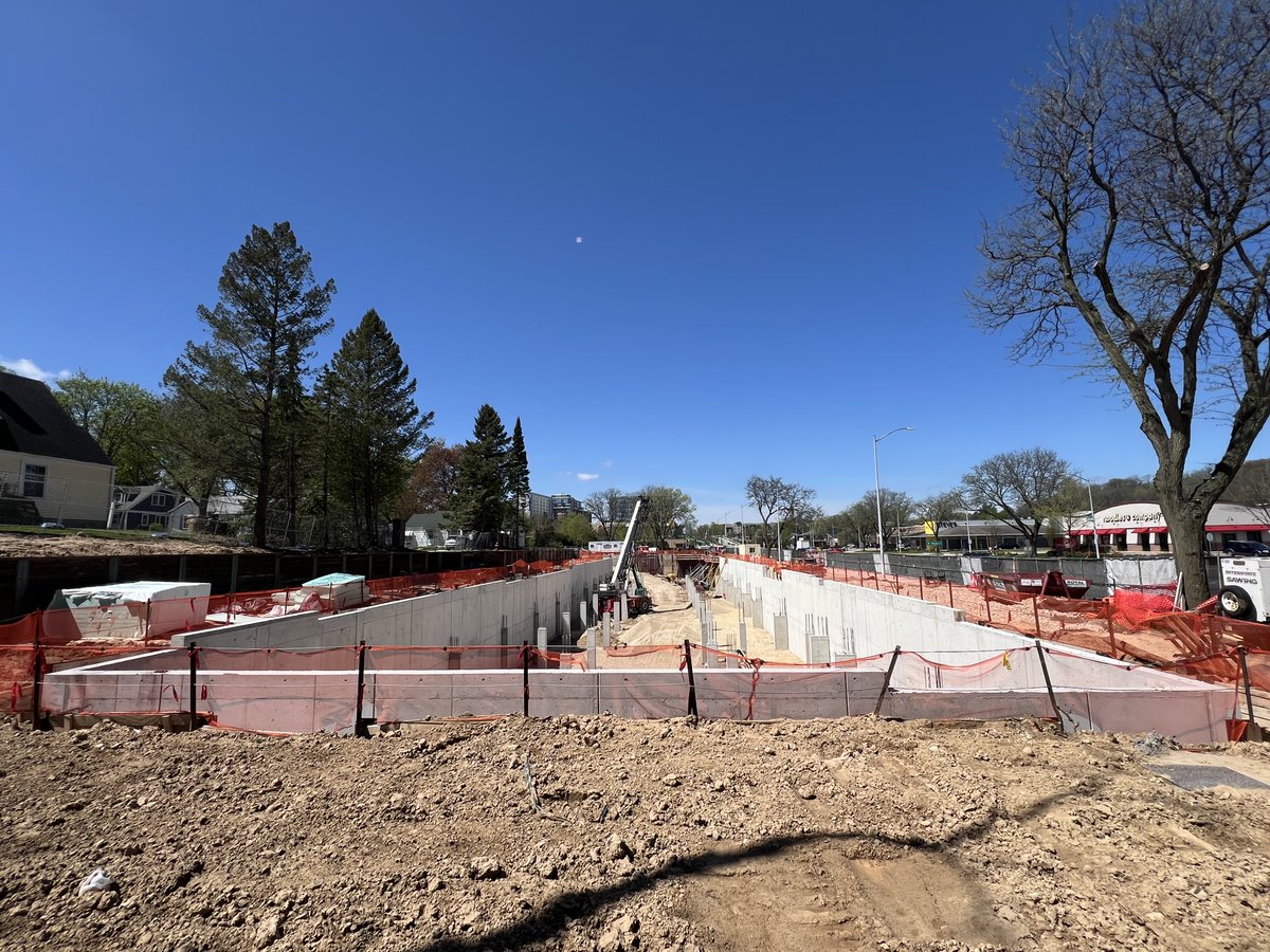 bennel62's tweet image. 6-story, 146-unit #apartment building going up on University Avenue near Hilldale (April 2026 #construction #sitevisit) paulsnewsline.blogspot.com/2026/04/6-stor…