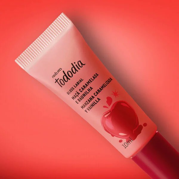Univ_Natura's tweet image. Brilho, hidratação e aquele cheirinho irresistível de maçã caramelada com baunilha 🍎O Gloss Labial Tododia deixa os lábios macios, bonitos e com um toque delicioso que conquista no primeiro uso.

Compre aqui - minhaloja.natura.com/p/gloss-labial…

#Oferta #Gloss #BelezaNatura