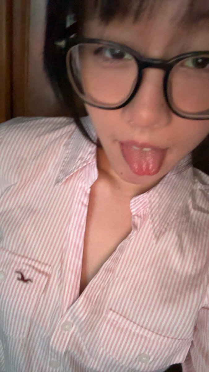 m3l1ssa512's tweet image. 狗狗乖，主人给你狗狗饼干吃
#sub 
 #puppy 
#bdsm