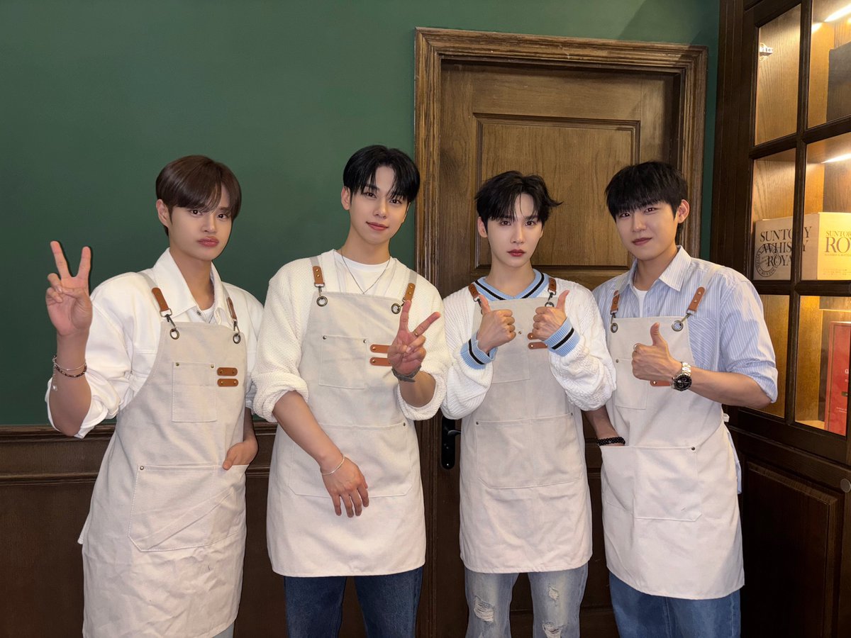 AB6IX tweet media