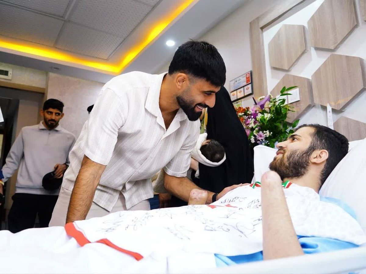 | کاربر ناشناس🎒 | tweet media