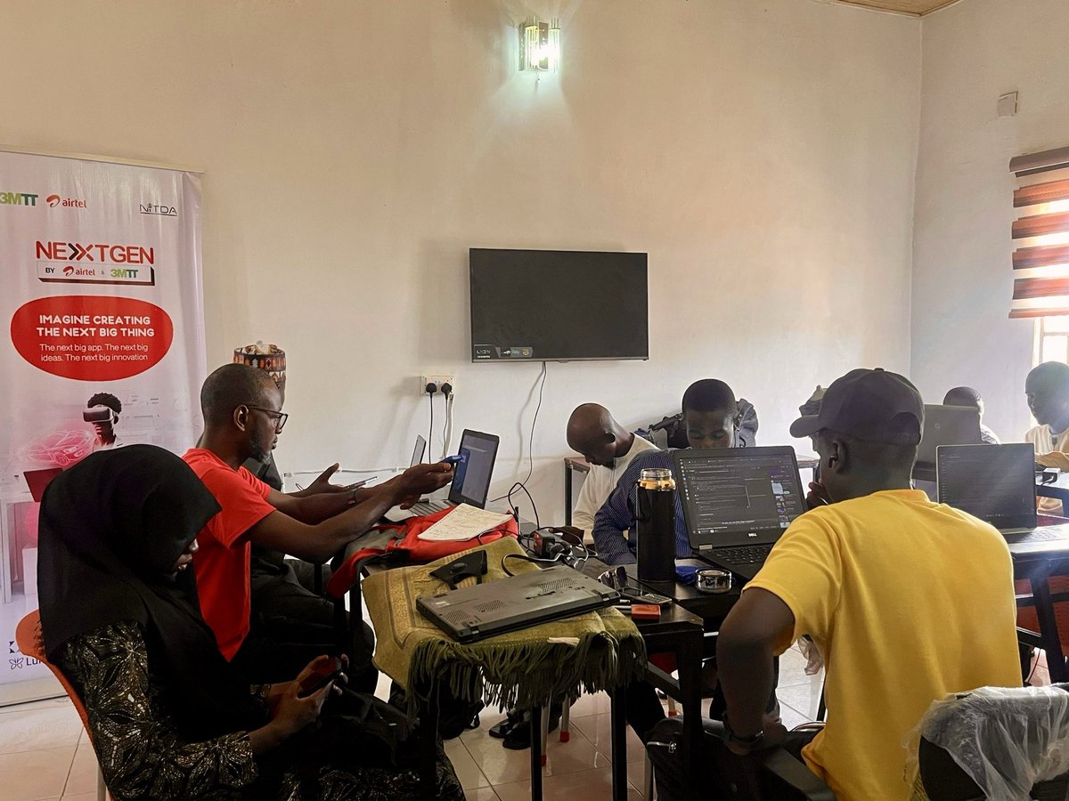 Lumilab Innovation Hub. tweet media