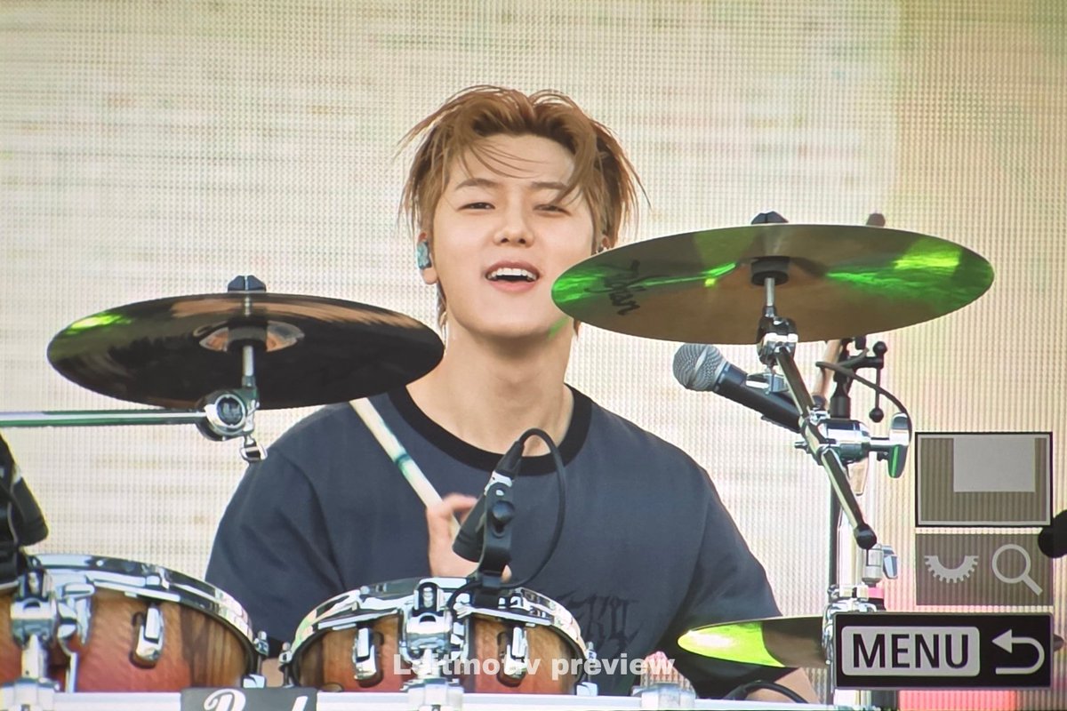 𝙇𝙚𝙞𝙩𝙢𝙤𝙩𝙞𝙫. 라이트모티프 tweet media