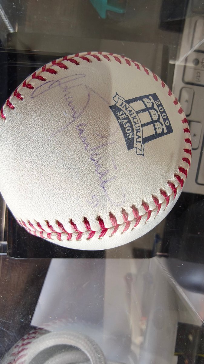 jrmBE1's tweet photo. @johansantana La tengo super bien guardada, pero se me está borrando😢 https://t.co/dPmk0Z1IoM
