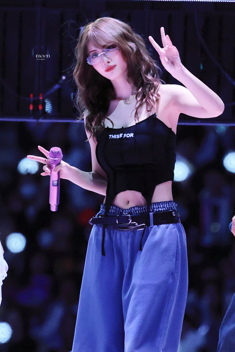 もも ♡ [Update] 210909 - ShopeePH x TWICE - #MOMO #트와이스 #모모