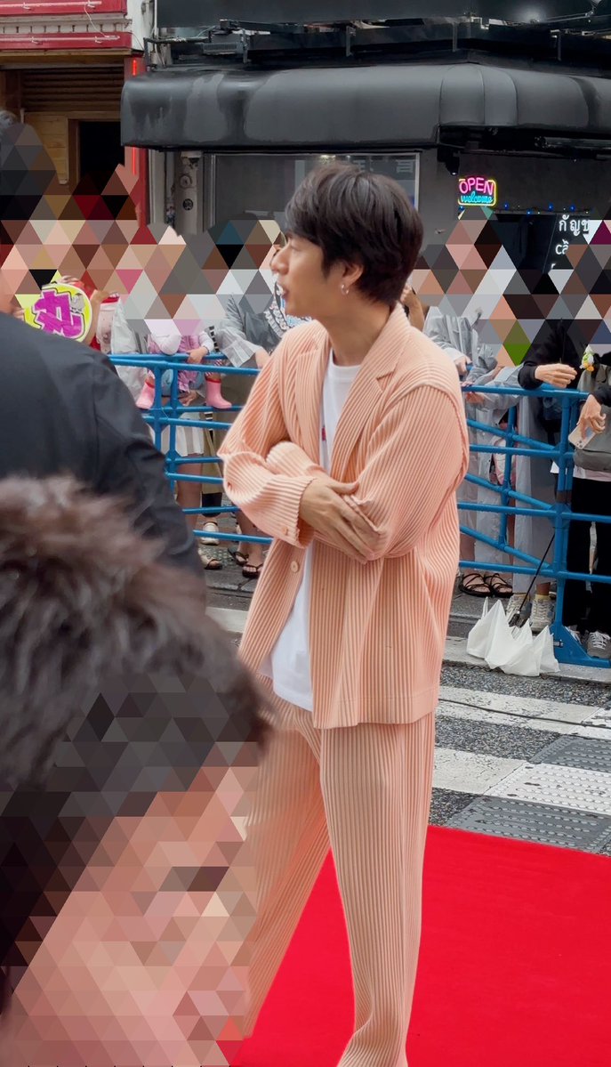 蘭 tweet media
