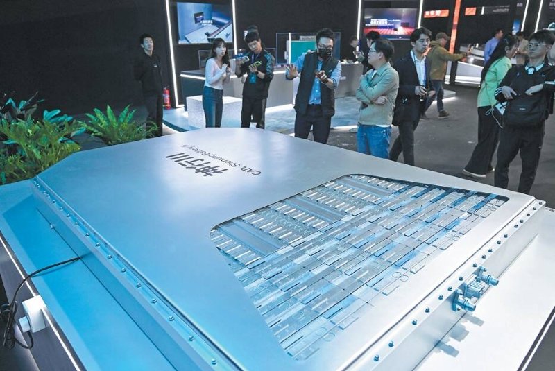 wheels_china's tweet image. Contemporary Amperex Technology Co Ltd, the world's largest #ElectricVehicle battery maker, said that its #sodium-ion #batteries will enter large-scale production within the year, marking a potential shift in the global race to secure cheaper and more resilient energy storage.