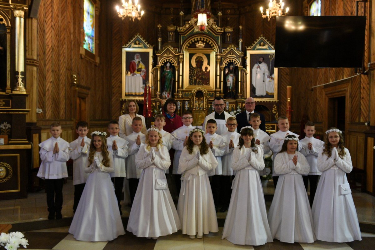 𝐑𝐎𝐁𝐄𝐑𝐓ن🇵🇱✝️#MuremZaPolskimMundurem!!! tweet media