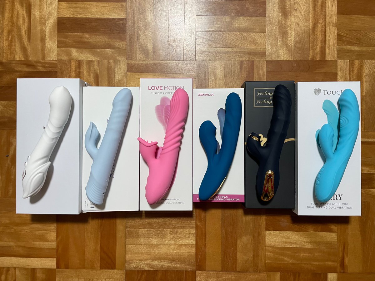 ItoM16005249's tweet photo. 新たに購入した6本のバイブなんですが、妻が生理期間に購入したので、今日まで開封せずにいましたが、そろそろ生理が終わるとの事で、やっと今日、開封��る気になり、とりあえず並べて写真を撮影してみました（笑）。 https://t.co/WNFvTamGOc
