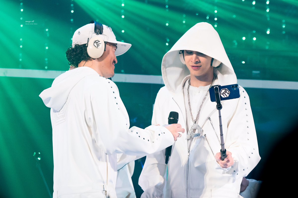 𝐬𝐰𝐞𝐩𝐭 𝐨𝐟𝐟 tweet media