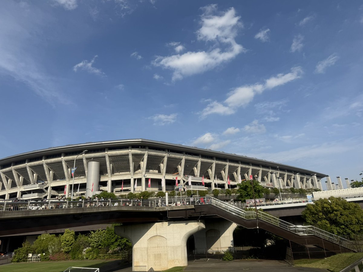 intvxqbf's tweet photo. 8年振り3度目の日産スタジアム参戦してきたー！

7万人のREDOCEAN最高でした🫶

色々思い出が蘇るライブだったな😭💕

#東方神起
#日産スタジアム
#REDOCEAN
#東方神起_20thAnniversary_LIVEINNISSANSTADIUM_REDOCEAN https://t.co/GnluyveOfd