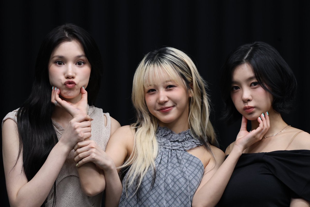 260423 SOUNDWAVE pre

친한 삼인조🦁🐥🐿️

#HUENING_BAHIYYIH #휴닝바히에 #히에 #ヒュニンバヒエ #케플러 
#히카루 #HIKARU #江崎ひかる 
#케플러  #ひかる大好き
#김다연 #DAYEON #ダヨン