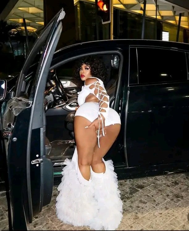 Melanin Queen👑🌹 tweet media