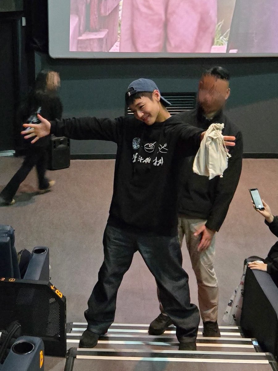 0529_podyw's tweet photo. 나안아 권위자 https://t.co/4oeqy5wx0f