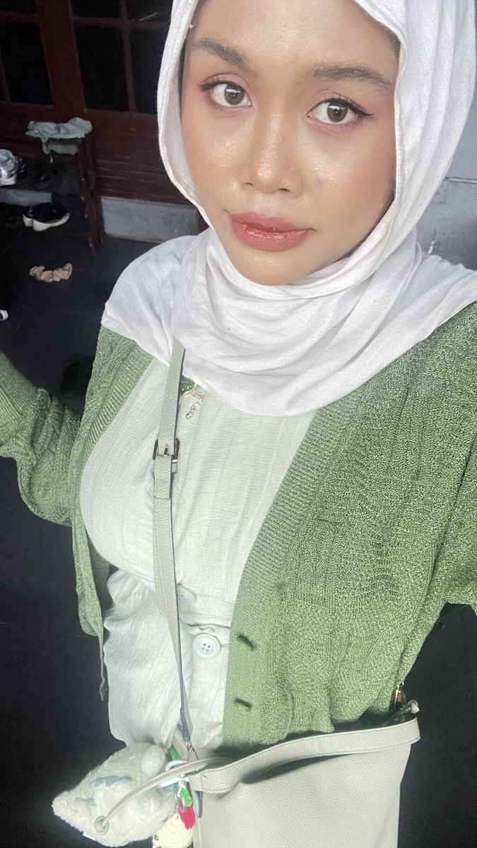 Nabila🦖 tweet media