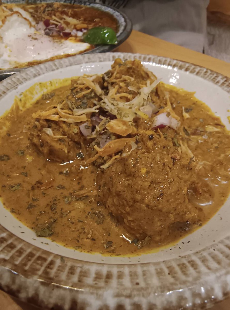 sorikaeru's tweet photo. ・スペシャルチキンプレート
ルー大盛り スパイス多め 3辛
・特製タンドリーチキン
緊張する翌日の前の贅沢な晩ごはんです
#VOUL(ボウル) #天文館 #呉服町
#SpiceCurry https://t.co/khon8go26X