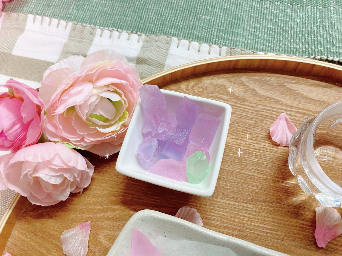 𝒜𝓃ℯ𝓂ℴ𝓃ℯ tweet media