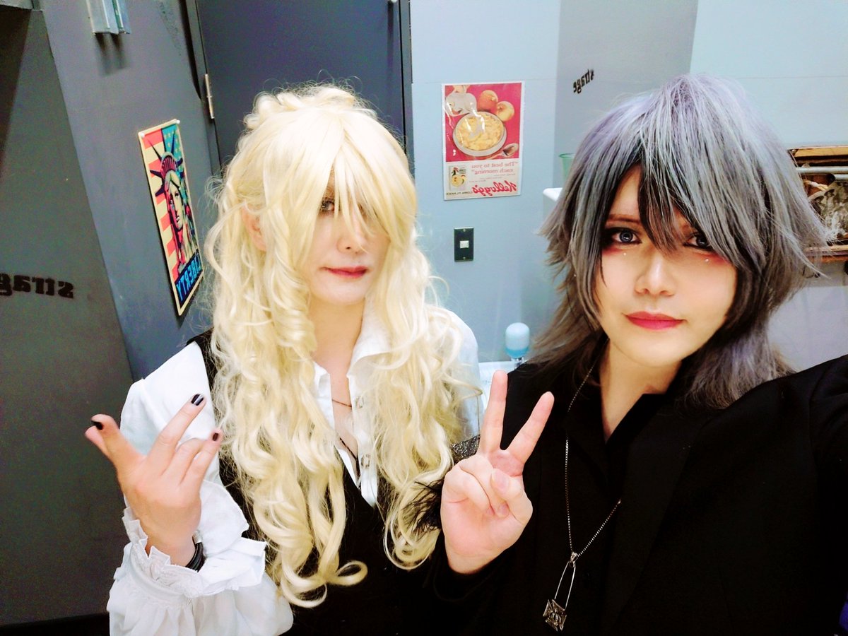 ALMEGA_MAMI's tweet photo. 昨日は改めてありがとうございました！
そして師匠おめでとうございました！

師匠とHIDE-ZOUさんと神崎さんと！
なんとHIDE-ZOUさんとご一緒は9年ぶりでした感慨深い…

2ショット撮影してくれた皆もありがとます！待受にすると宝くじ当たります💰

今度は師匠とおベース弾けたらなと思います😇ﾁﾗｯ https://t.co/VftxUOXnyb