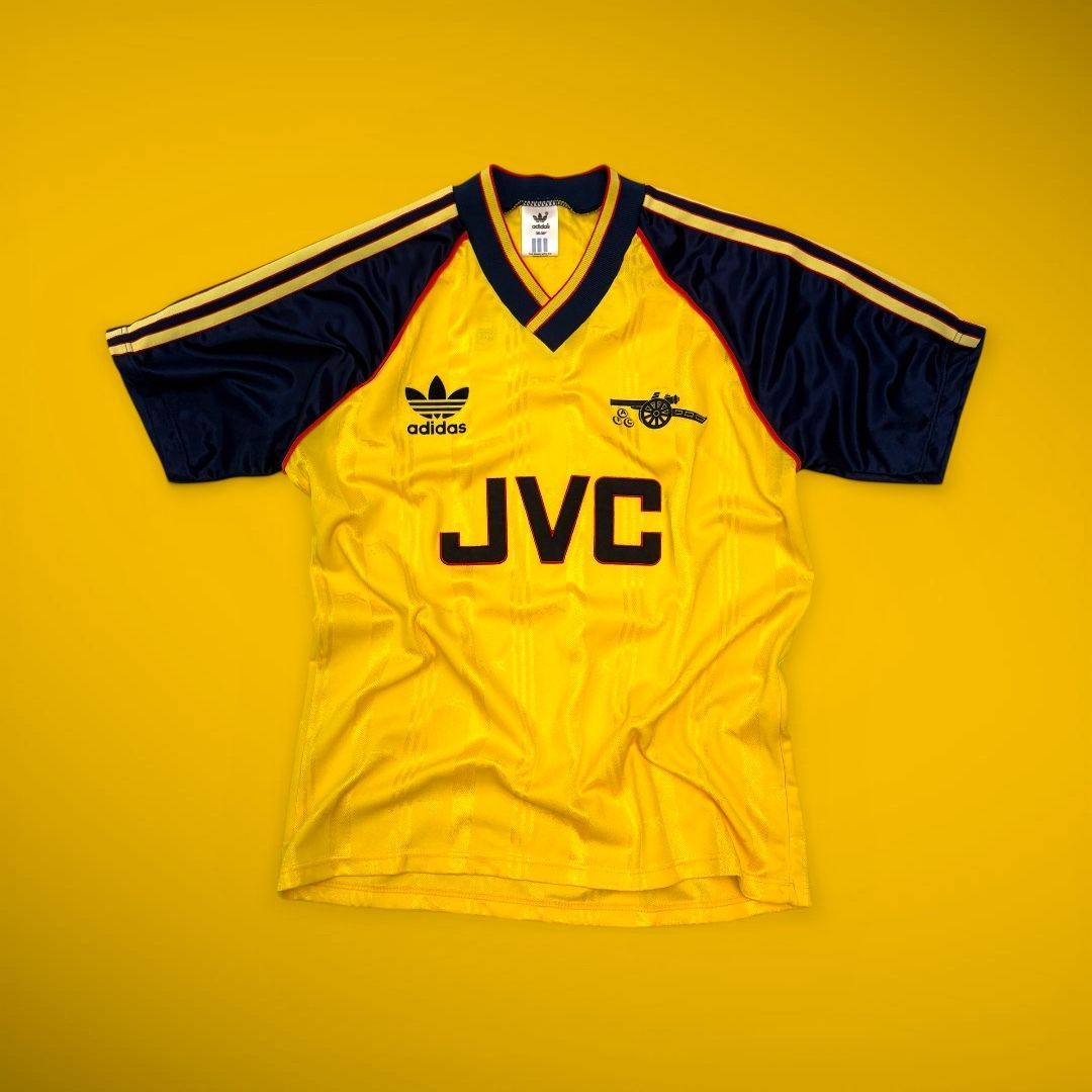 Arsenal X Adidas 🟡 Trefoil logo, that iconic 90s yellow, JVC