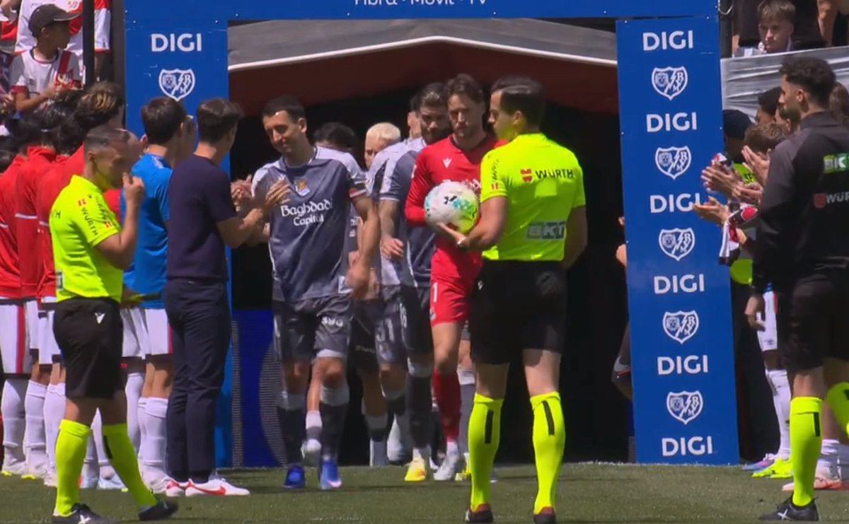 Alejandro tweet media