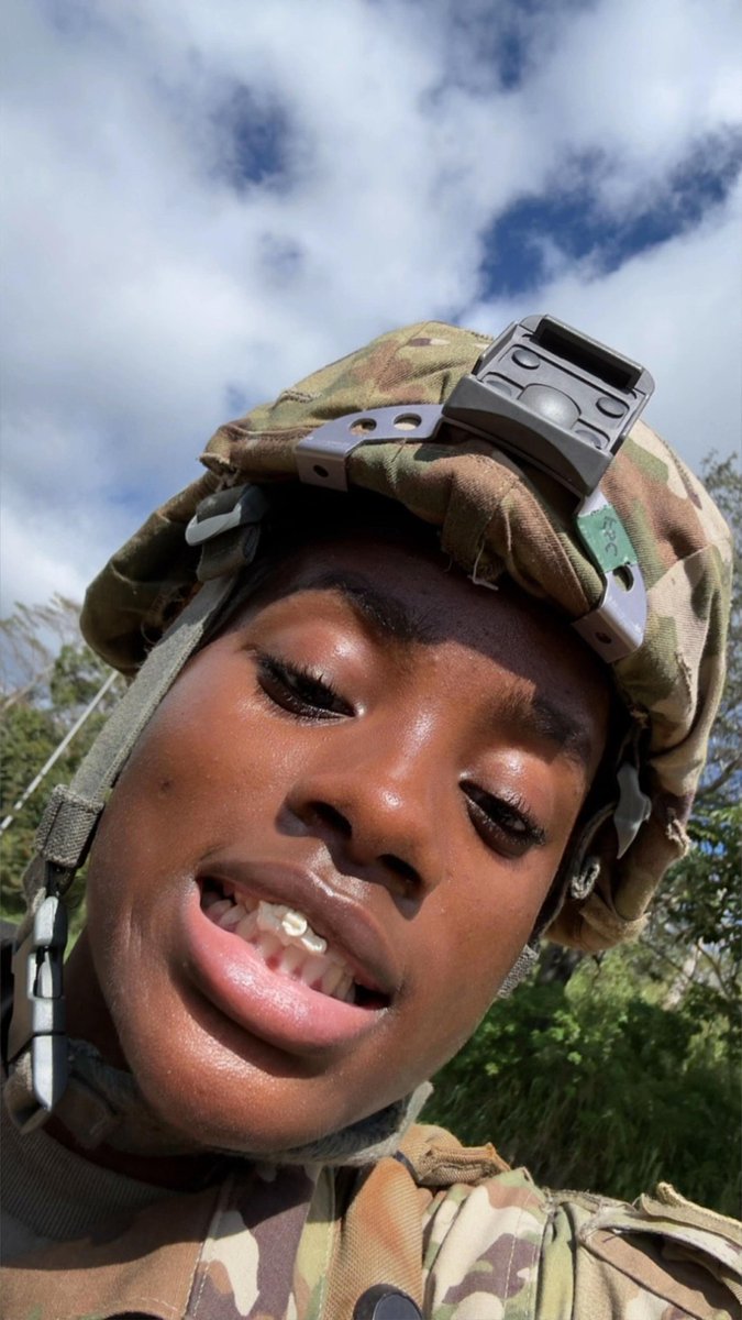 pamilein1's tweet image. I promise to make my mom proud 🥰🙂
#خان_کی_جدوجہد_کے_30_سال 
#amry