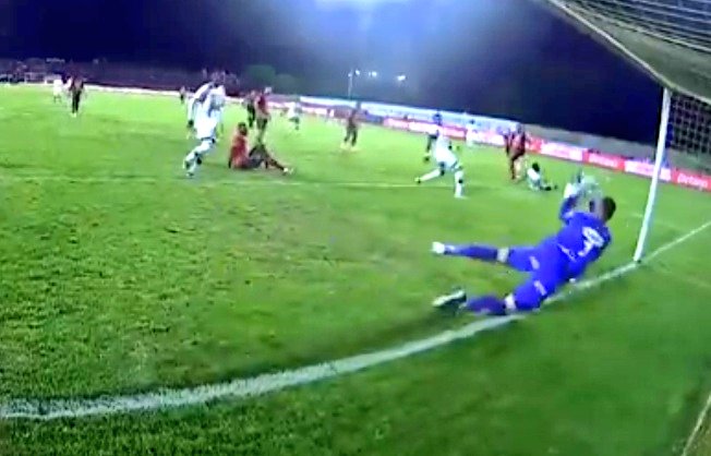Bambinoolimpico's tweet photo. https://t.co/jQg3K17tS3 Foto y video de la jugada del gol validado  del DIM ante fortaleza. https://t.co/4nMgfmkuKG