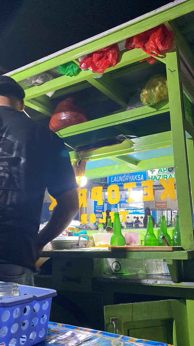 nonariftan's tweet photo. ga banyak ketoprak enak, BUT THIS! https://t.co/XB45rl5Uyu