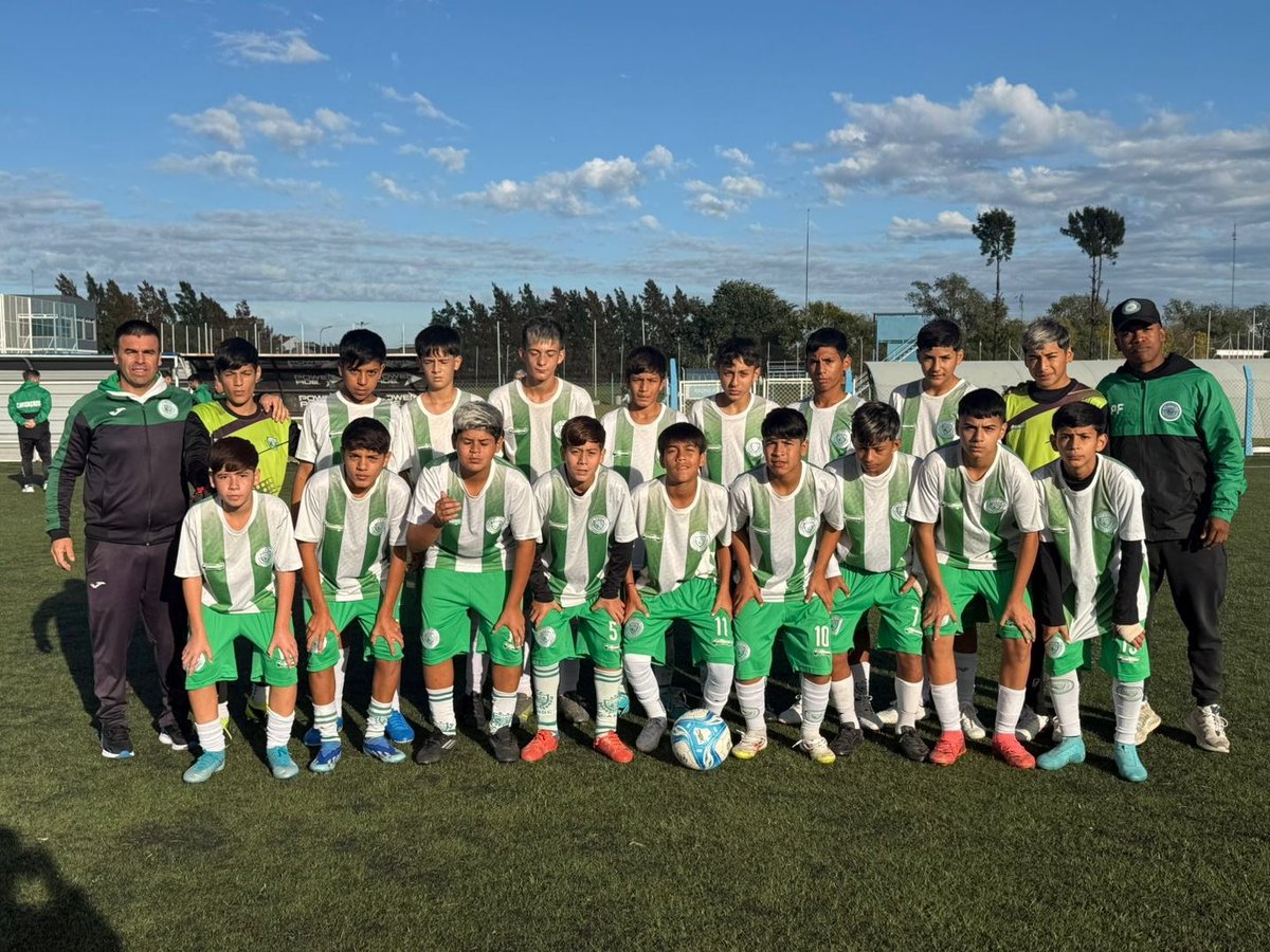 casdcamioneros's tweet image. ⚽#Futbol #Infantiles #AFA

🗓️ Fecha 3

✅2013

⏱️00'PT

📍Tita Mattiussi

✍️:Comenzó el partido 

🟦⬜️🟦#RacingClub 0
🟩⬜️🟩#Camioneros 0

🌎Prensa Camioneros
